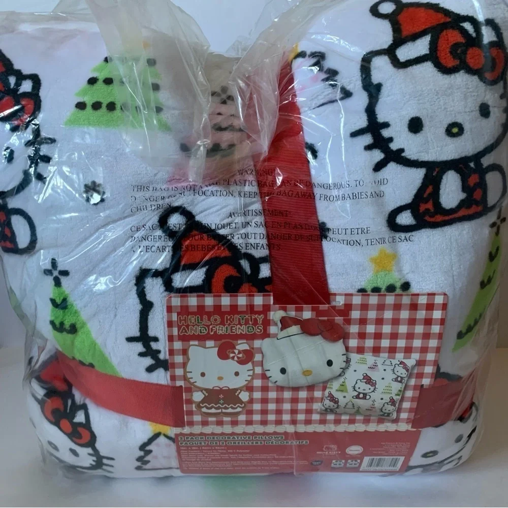 NWT. Hello Kitty Christmas Pillow Set